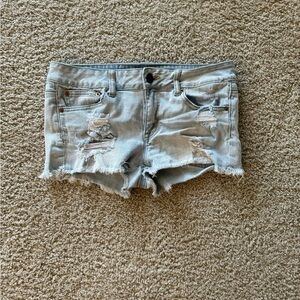 AE light wash distressed shorts